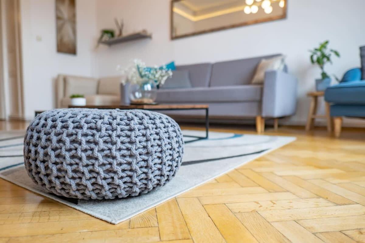 Chic Central Flat With River View ブダペスト エクステリア 写真